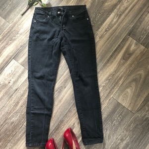 Black skinny jeans